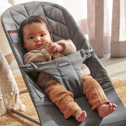 عربة هزازة للأطفال